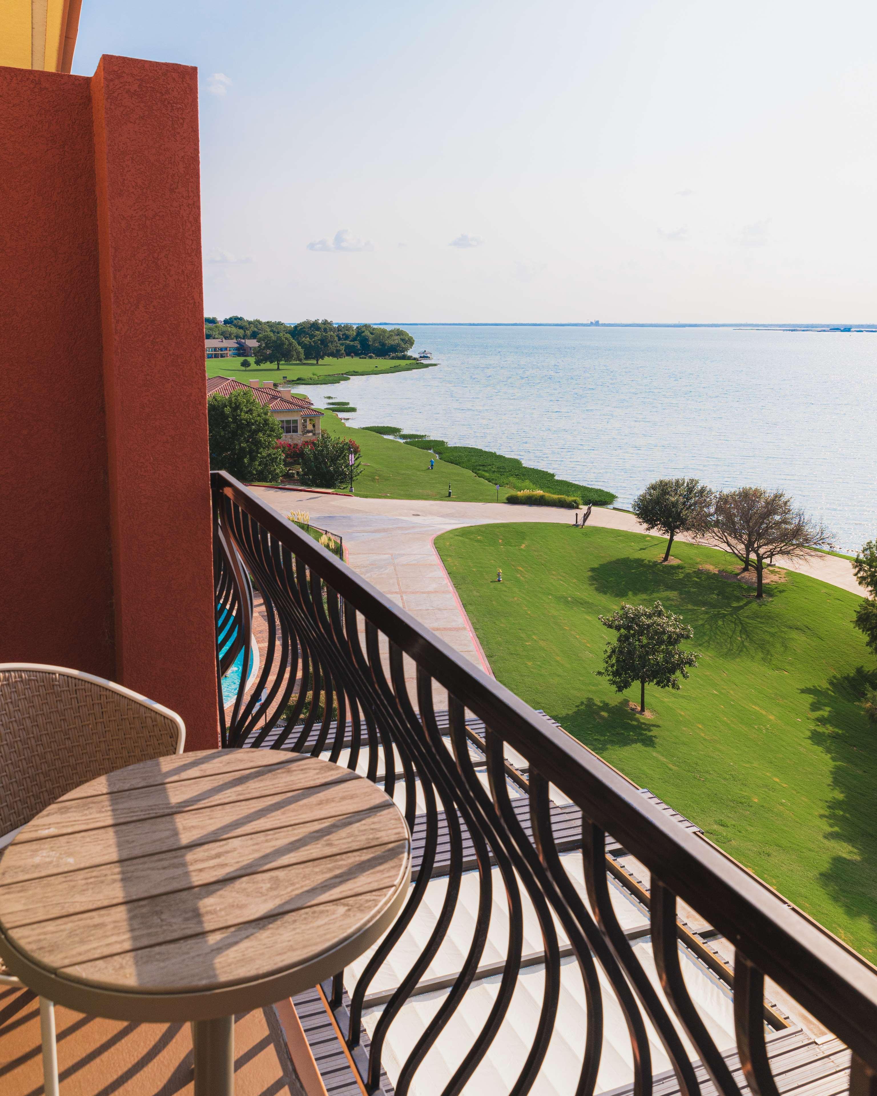 Hilton Dallas/Rockwall Lakefront Hotel מראה חיצוני תמונה